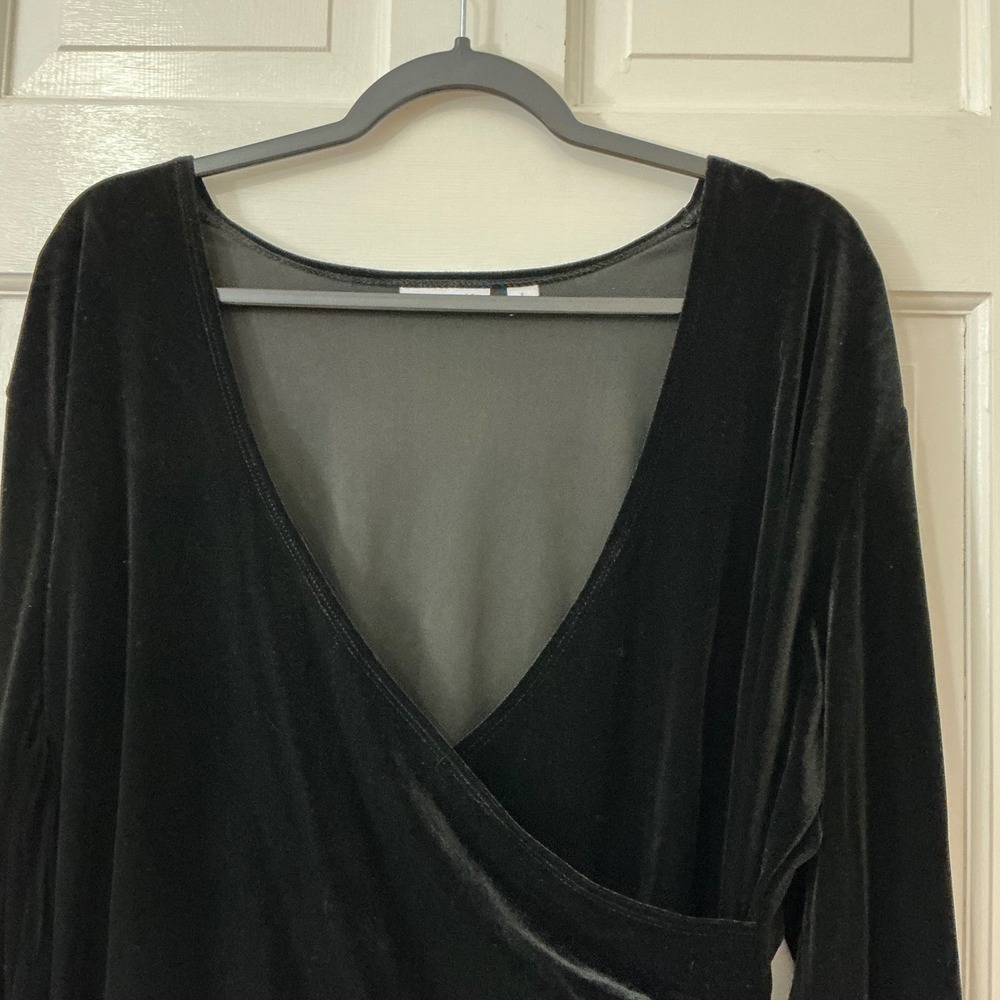 Susan Graver Black Velvet Wrap Top L Stretch Ruched Holiday Evening Gothic